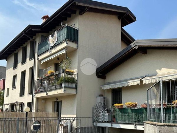 appartamento in vendita a Pessano con Bornago