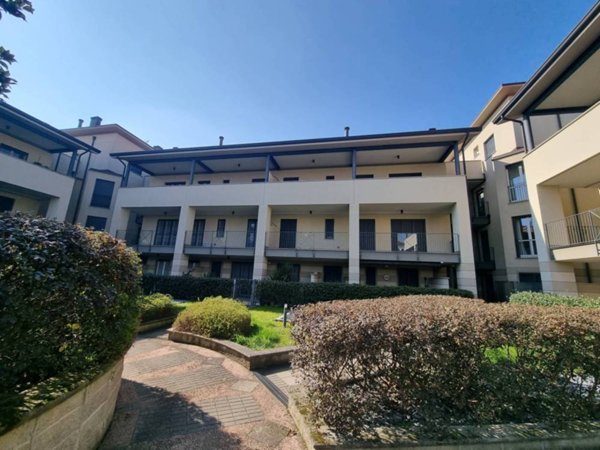 appartamento in vendita a Pessano con Bornago