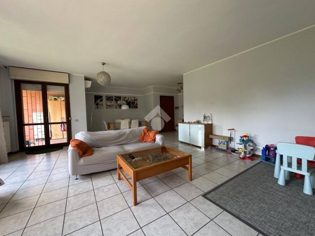 appartamento in vendita a Pessano con Bornago