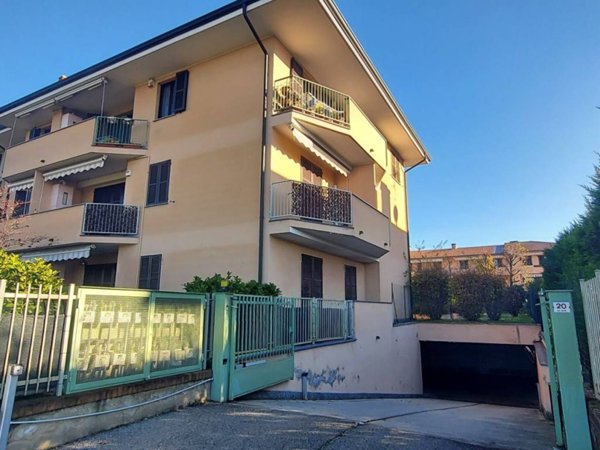 locale di sgombero in vendita a Pessano con Bornago