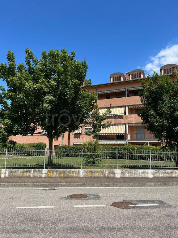 appartamento in vendita a Pessano con Bornago