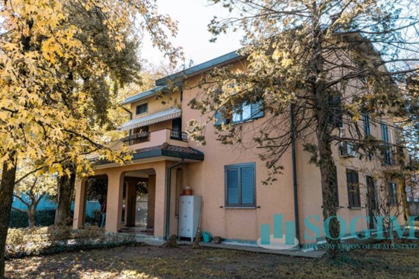 casa indipendente in vendita a Pessano con Bornago