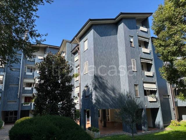 appartamento in vendita a Pessano con Bornago