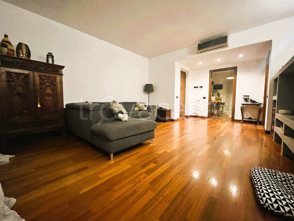 appartamento in vendita a Pessano con Bornago