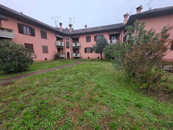 appartamento in vendita a Pessano con Bornago