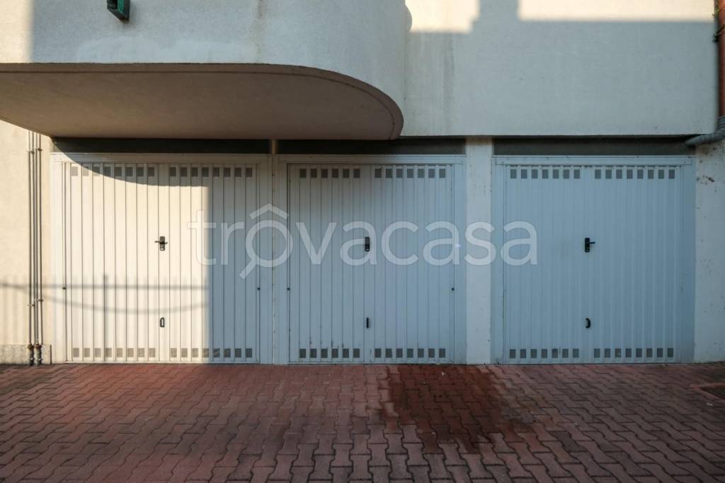 appartamento in vendita a Pessano con Bornago