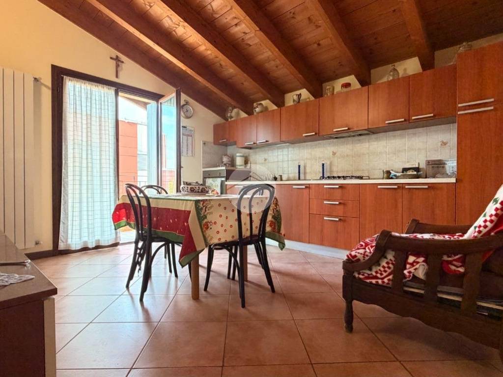 appartamento in vendita a Pessano con Bornago