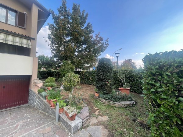 casa indipendente in vendita a Pessano con Bornago
