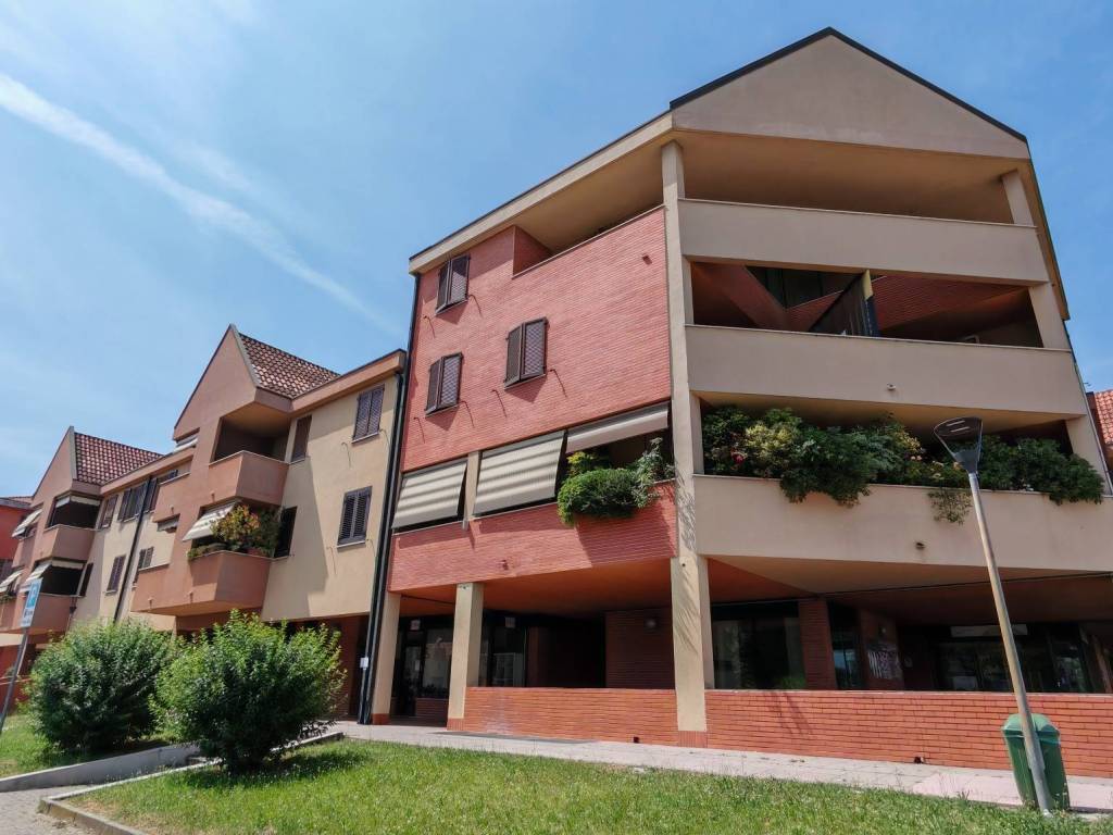 appartamento in vendita a Pessano con Bornago