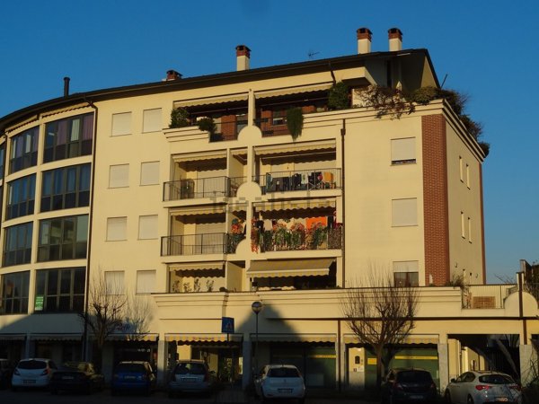 appartamento in vendita a Pessano con Bornago
