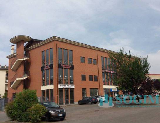 capannone in vendita a Pessano con Bornago