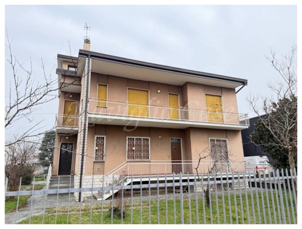 casa indipendente in vendita a Pessano con Bornago