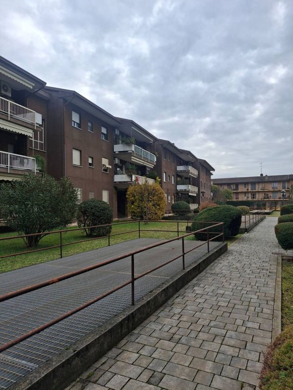 appartamento in vendita a Pessano con Bornago