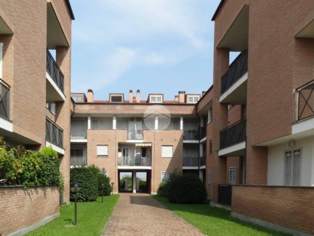 appartamento in vendita a Pessano con Bornago