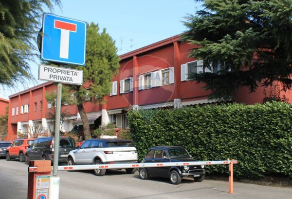 casa indipendente in vendita a Pessano con Bornago
