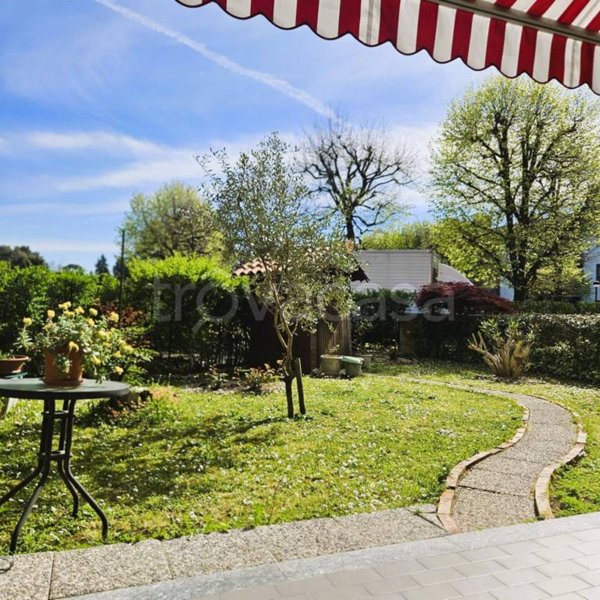 appartamento in vendita a Pessano con Bornago