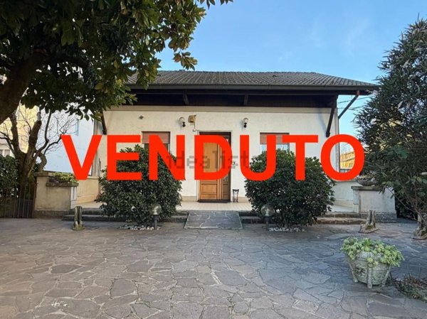 casa indipendente in vendita a Pessano con Bornago