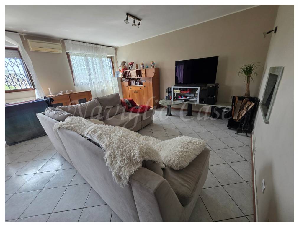 appartamento in vendita a Pessano con Bornago