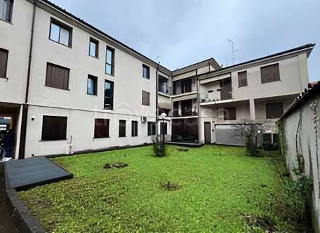 appartamento in vendita a Pessano con Bornago