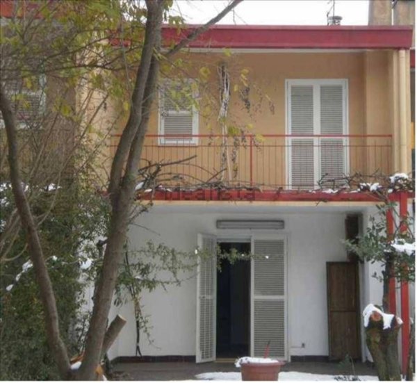 casa indipendente in vendita a Pessano con Bornago