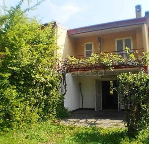 casa indipendente in vendita a Pessano con Bornago