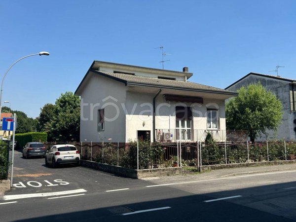 casa indipendente in vendita a Pessano con Bornago