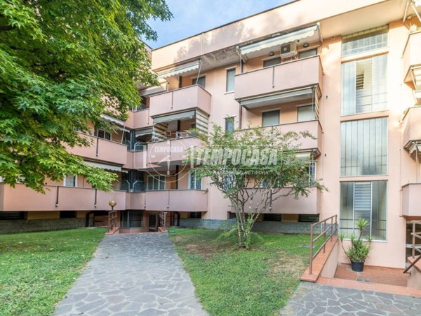 appartamento in vendita a Pessano con Bornago