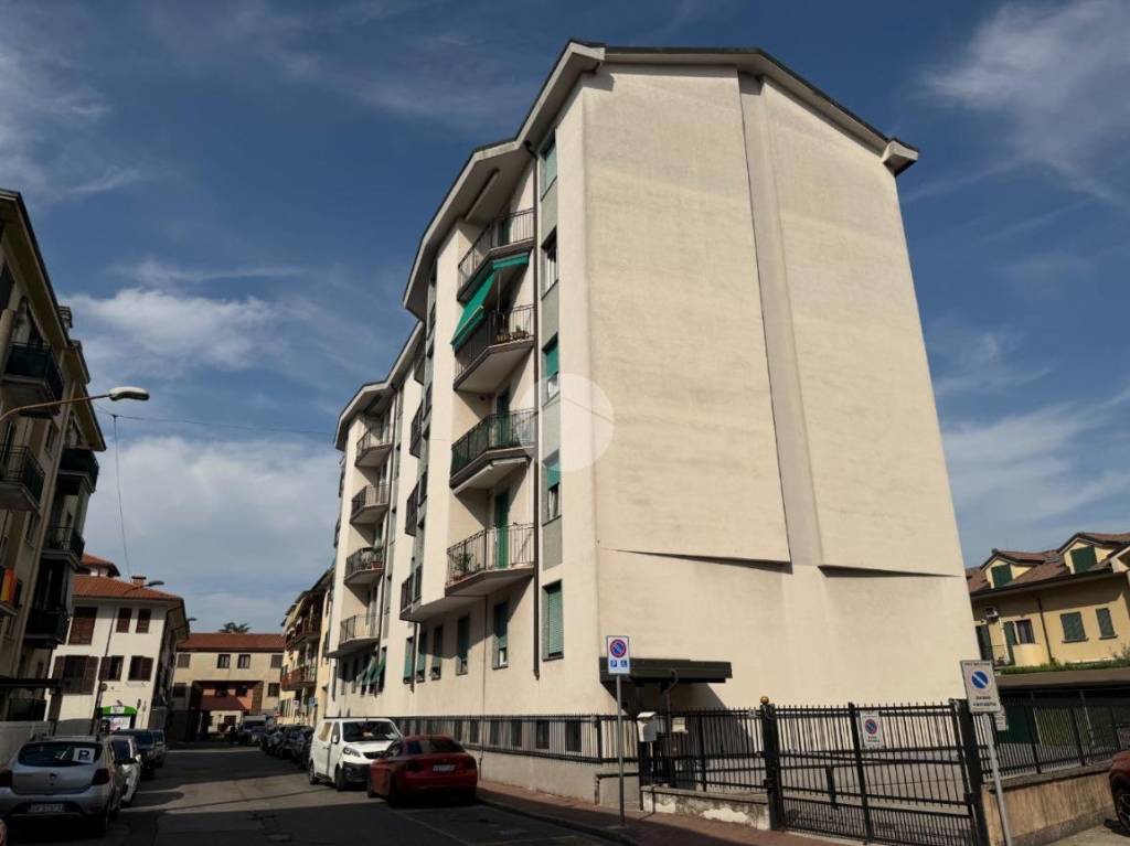 appartamento in vendita a Pessano con Bornago