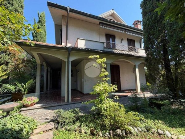 casa indipendente in vendita a Pessano con Bornago