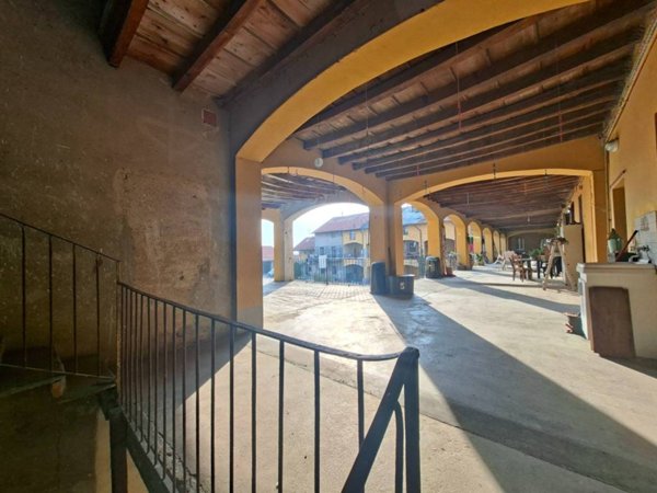 appartamento in vendita a Pessano con Bornago