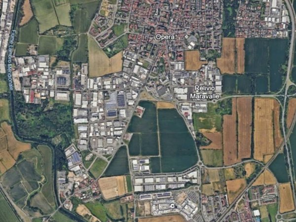 locale commerciale in vendita a Pieve Emanuele