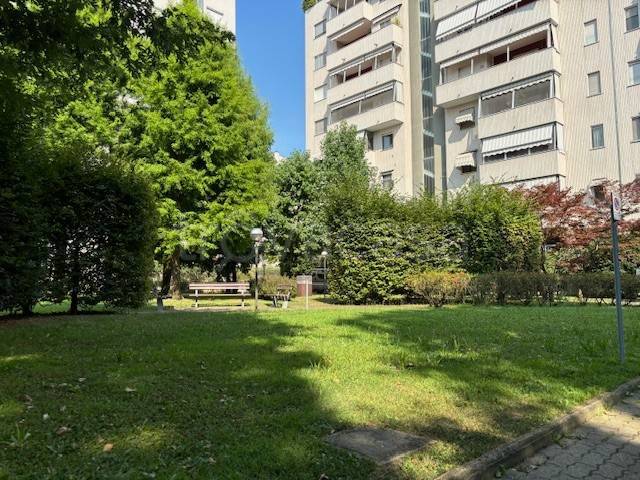 appartamento in vendita a Pieve Emanuele in zona Fizzonasco