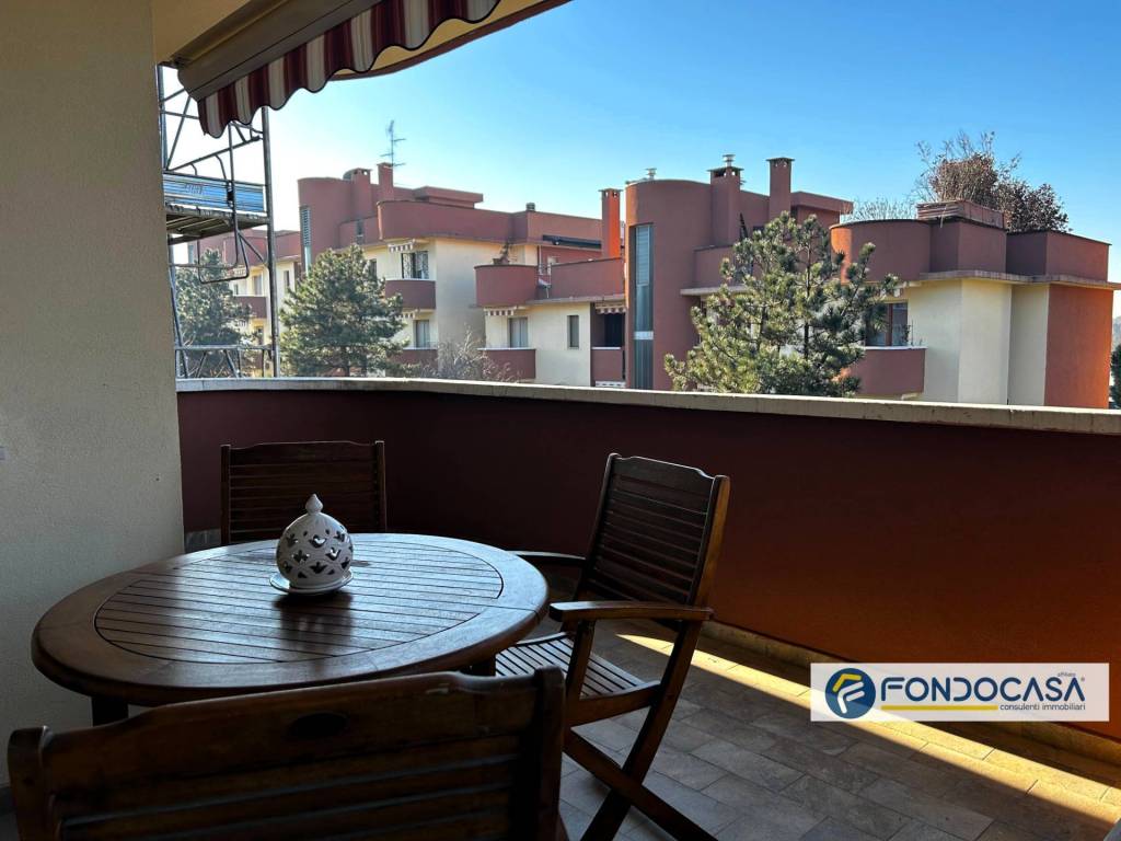 appartamento in vendita a Pieve Emanuele in zona Fizzonasco