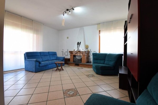 appartamento in vendita a Pieve Emanuele in zona Fizzonasco