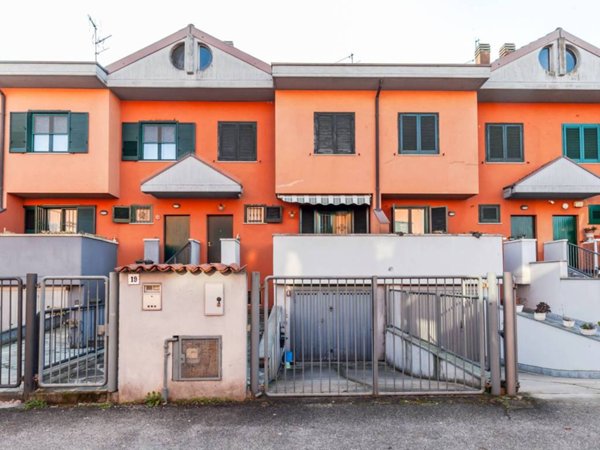 casa indipendente in vendita a Pieve Emanuele