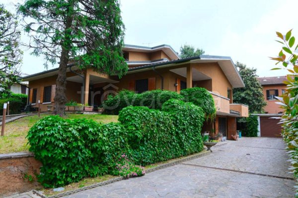 casa indipendente in vendita a Pieve Emanuele