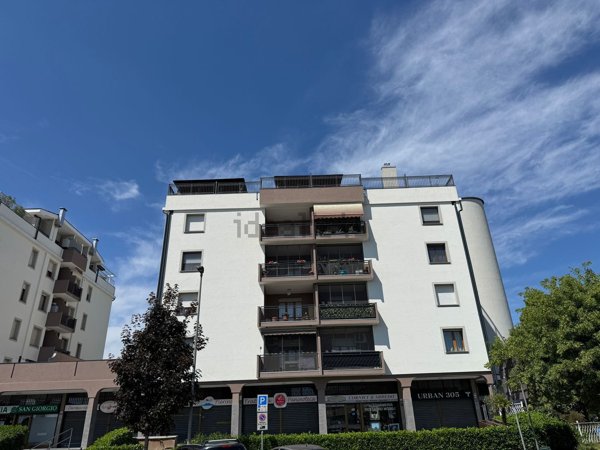 appartamento in vendita a Pieve Emanuele in zona Fizzonasco