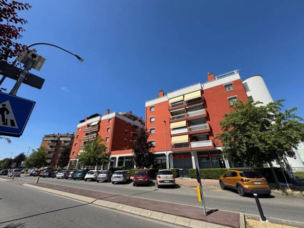 appartamento in vendita a Pieve Emanuele in zona Fizzonasco