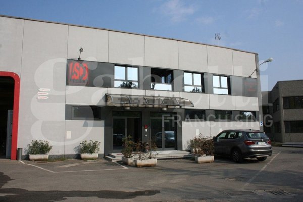 capannone in vendita a Pieve Emanuele