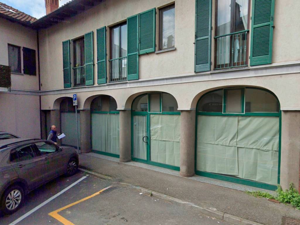 negozio in vendita a Pieve Emanuele