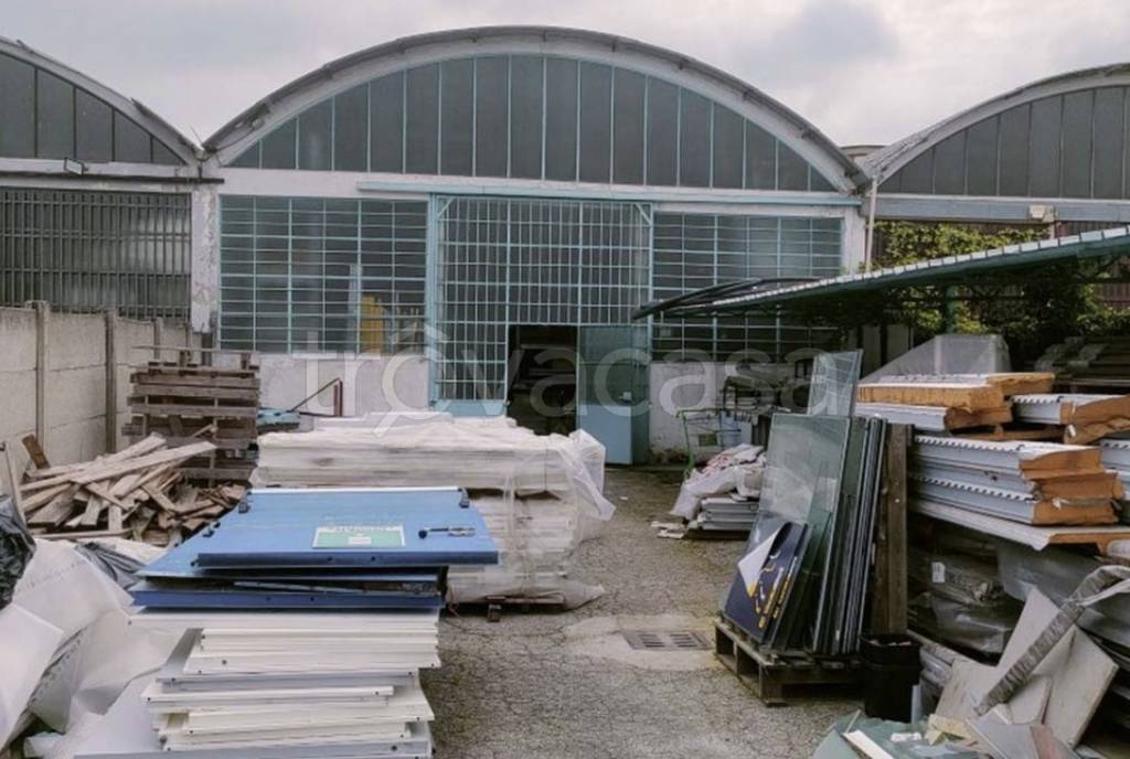 appartamento in vendita a Pieve Emanuele in zona Fizzonasco