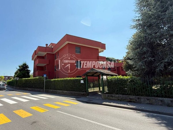 appartamento in vendita a Pieve Emanuele in zona Fizzonasco
