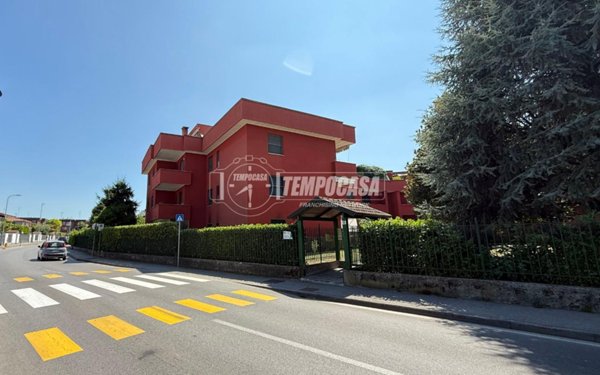 appartamento in vendita a Pieve Emanuele in zona Fizzonasco