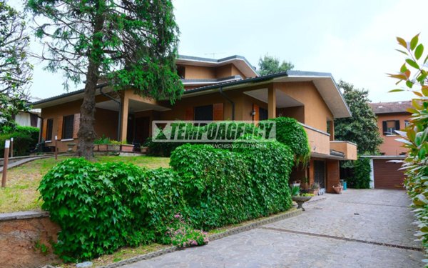 casa indipendente in vendita a Pieve Emanuele