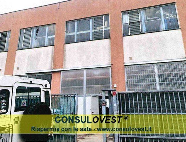 negozio in vendita a Pieve Emanuele