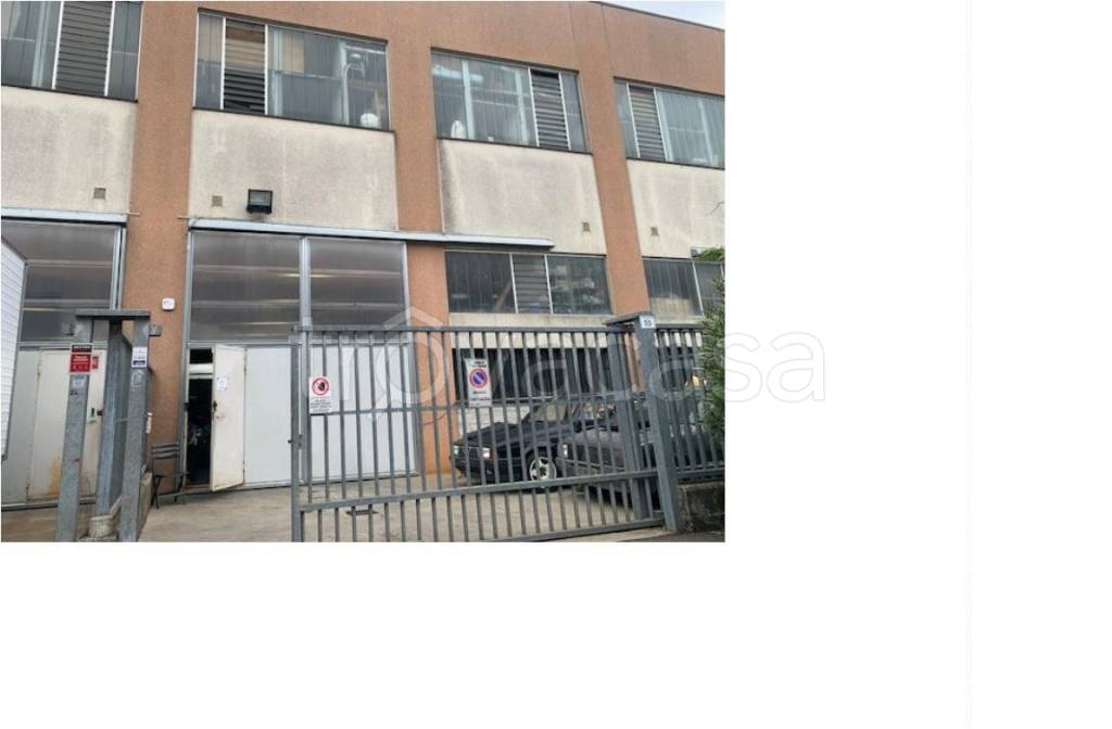 negozio in vendita a Pieve Emanuele