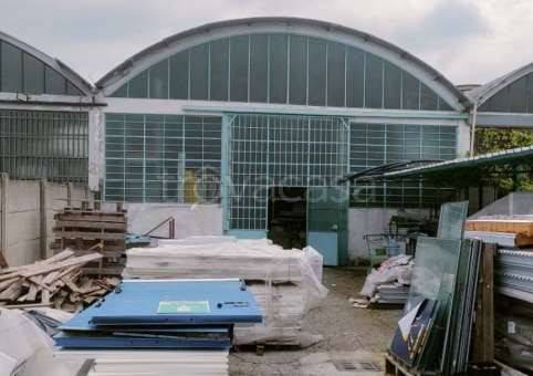 negozio in vendita a Pieve Emanuele in zona Fizzonasco