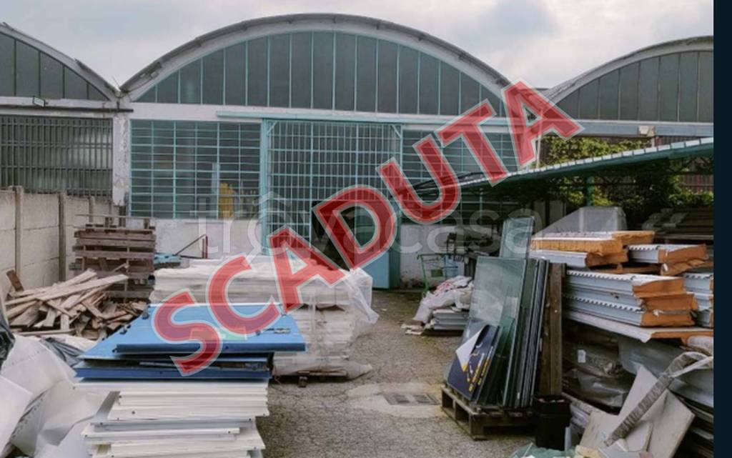 negozio in vendita a Pieve Emanuele in zona Fizzonasco