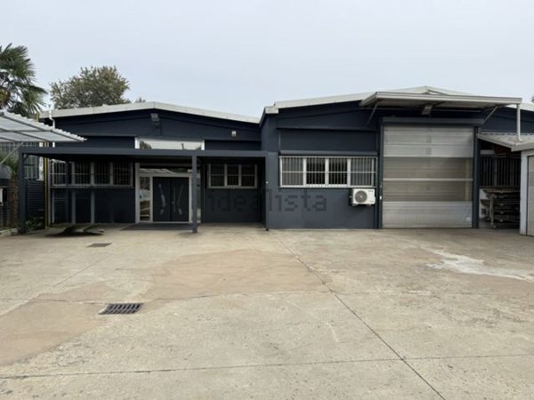 capannone in vendita a Pieve Emanuele