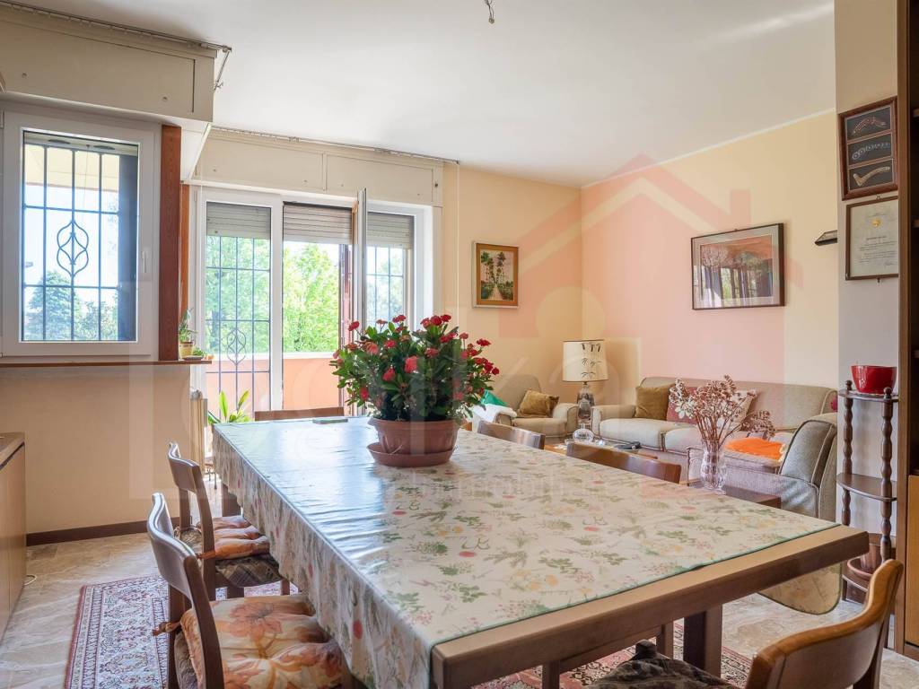 appartamento in vendita a Pieve Emanuele in zona Fizzonasco